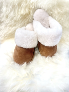 Sheepskin slippers white online company