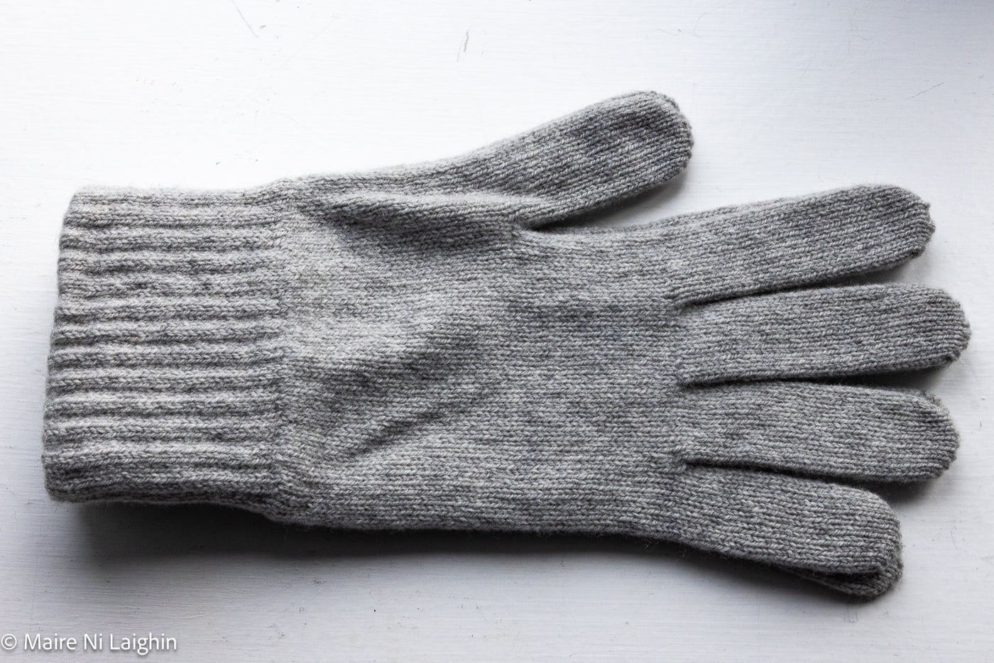 100% Cashmere/Wool Gloves – The Dingle Woollen Company