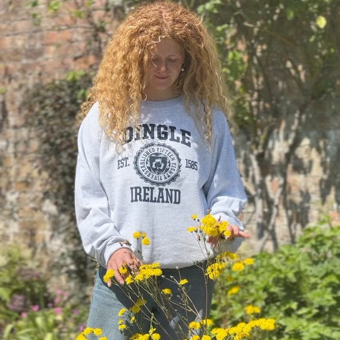 🧥 Embrace the Spirit of Dingle with Our Cozy Sweatshirt 🌊☘️

Introducing our Dingle Cotton Mix Sweatshirt, a perfect blend of comfort, style, and Irish charm! Inspired by the vibrant essence of Dingle, Ireland, this sweatshirt captures the heart of the Wild Atlantic Way in every stitch.

🌟 Features You’ll Love:
🛋️ Effortless Comfort: Crafted from a premium cotton-polyester blend, offering softness and breathability for all-day wear.
