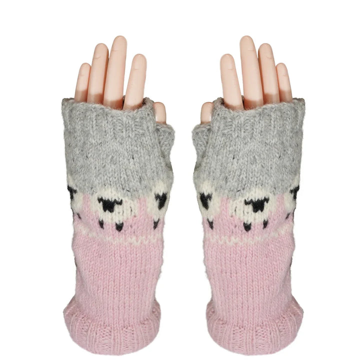 🐑🧤Irish Wool Hand Warmers– Hand-Knitted with Charming Sheep DesignStay warm in style with these hand-knitted Irish wool hand warmer, featuring a playful sheep pattern that celebrates Ireland’s rich farming heritage and rolling green hills 🐑🌿.