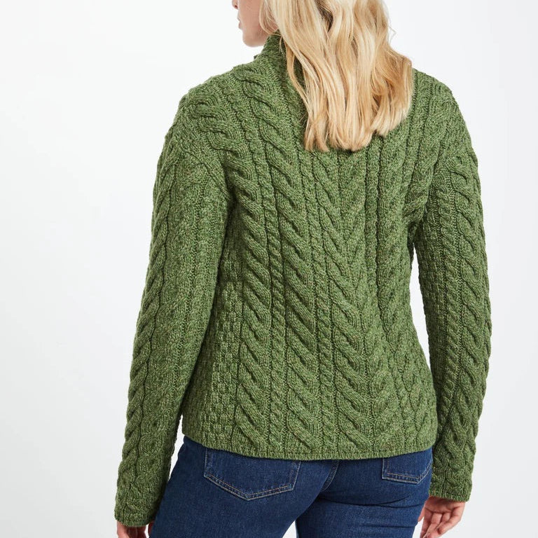 ☘️ Ladies Irish-Made Cable Knit Aran Cardigan 🧶
Comfort, Versatility, and Timeless Elegance

Wrap yourself in the warmth of tradition with our Ladies Irish-Made Cable Knit Aran Cardigan, a perfect fusion of heritage and modern style.

🌟 Key Features You’ll Love:
🧵 Premium Material: Crafted from 100% Supersoft Merino Wool, ensuring exceptional softness and warmth.
✨ Elegant Design: Features a stunning overlapping central trellis panel, combining classic Aran texture with a contemporary twist.