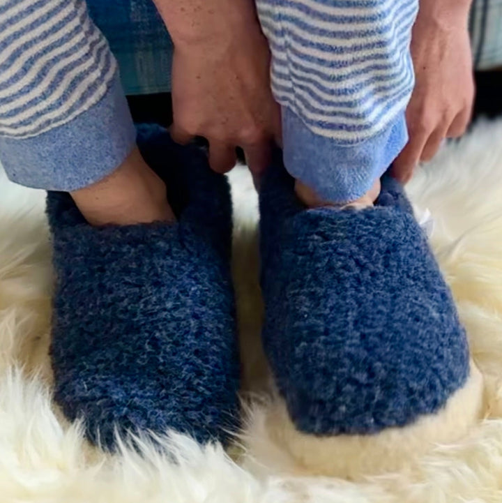 Pure Wool Slippers – Handcrafted in Ireland 🇮🇪✨

Material: 100% Siberian Wool
Unisex Design: Yoko Wool

Step into Luxury:
Slip into ultimate comfort with our handcrafted wool slippers. Made from luxurious Siberian wool, these slippers are soft, warm, and naturally insulating, perfect for keeping your feet cozy indoors 🧦❄️.

Why You&