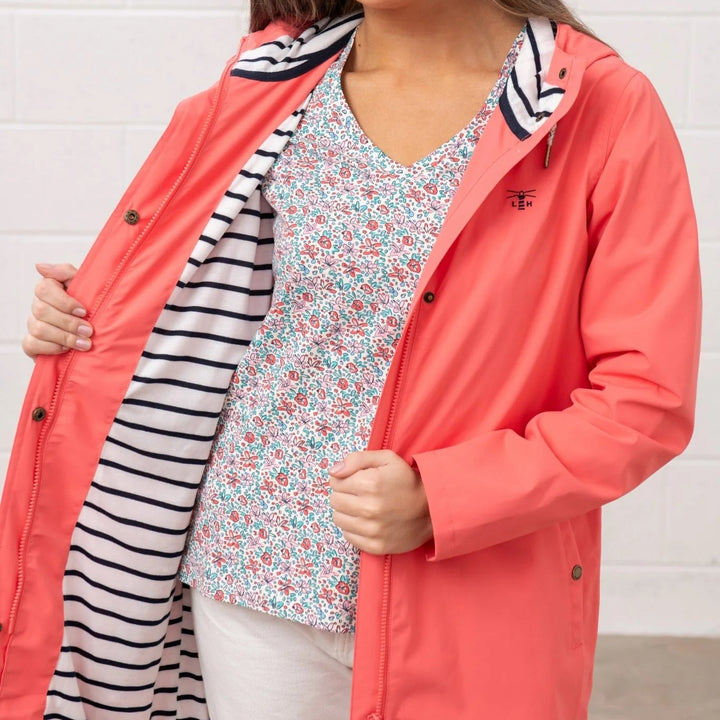 A timeless lighthouse favourite, this 3/4 length waterproof jacket has been reimagined with a robust outer fabric and carefully considered design updates. All the way from the Dinlge Woollen Company.