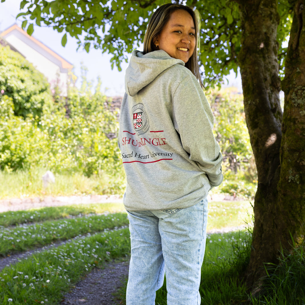 Official Sacred Heart University Dingle Apparel – Sustainable Style with Purpose 🌍🎓

Celebrate your connection to Sacred Heart University Dingle with our exclusive collection of sweatshirts, hoodies, t-shirts, and beanies. Designed to evoke pride and belonging, each piece reflects the university&