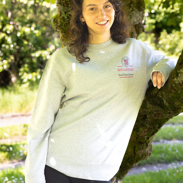 Official Sacred Heart University Dingle Apparel – Sustainable Style with Purpose 🌍🎓

Celebrate your connection to Sacred Heart University Dingle with our exclusive collection of sweatshirts, hoodies, t-shirts, and beanies. Designed to evoke pride and belonging, each piece reflects the university&