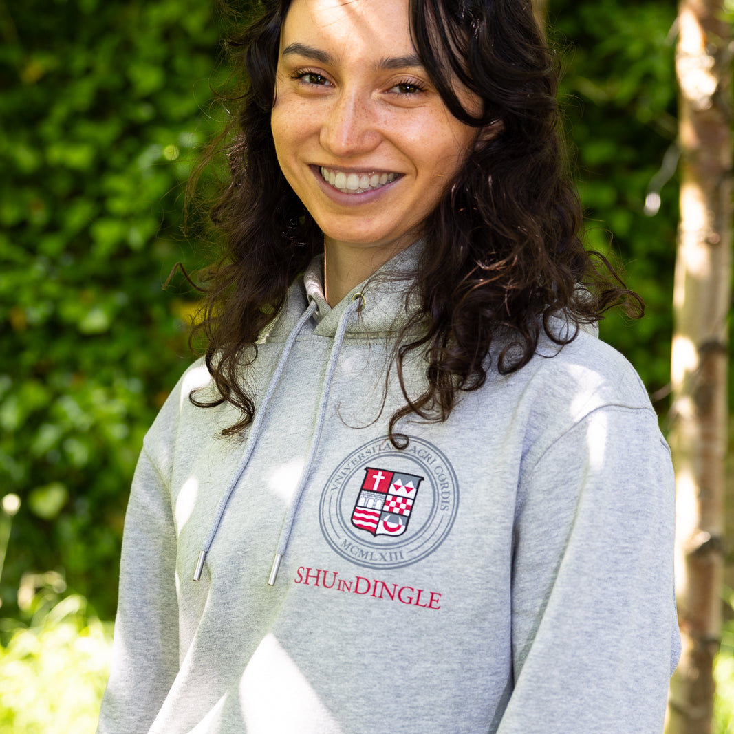 Official Sacred Heart University Dingle Apparel – Sustainable Style with Purpose 🌍🎓

Celebrate your connection to Sacred Heart University Dingle with our exclusive collection of sweatshirts, hoodies, t-shirts, and beanies. Designed to evoke pride and belonging, each piece reflects the university&