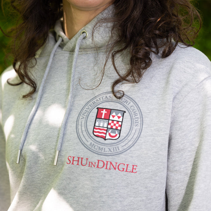Official Sacred Heart University Dingle Apparel – Sustainable Style with Purpose 🌍🎓

Celebrate your connection to Sacred Heart University Dingle with our exclusive collection of sweatshirts, hoodies, t-shirts, and beanies. Designed to evoke pride and belonging, each piece reflects the university&