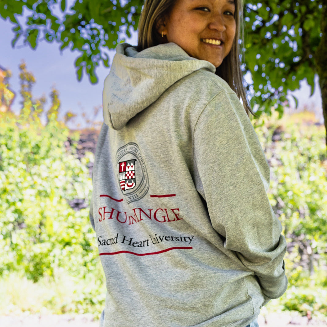 Official Sacred Heart University Dingle Apparel – Sustainable Style with Purpose 🌍🎓

Celebrate your connection to Sacred Heart University Dingle with our exclusive collection of sweatshirts, hoodies, t-shirts, and beanies. Designed to evoke pride and belonging, each piece reflects the university&