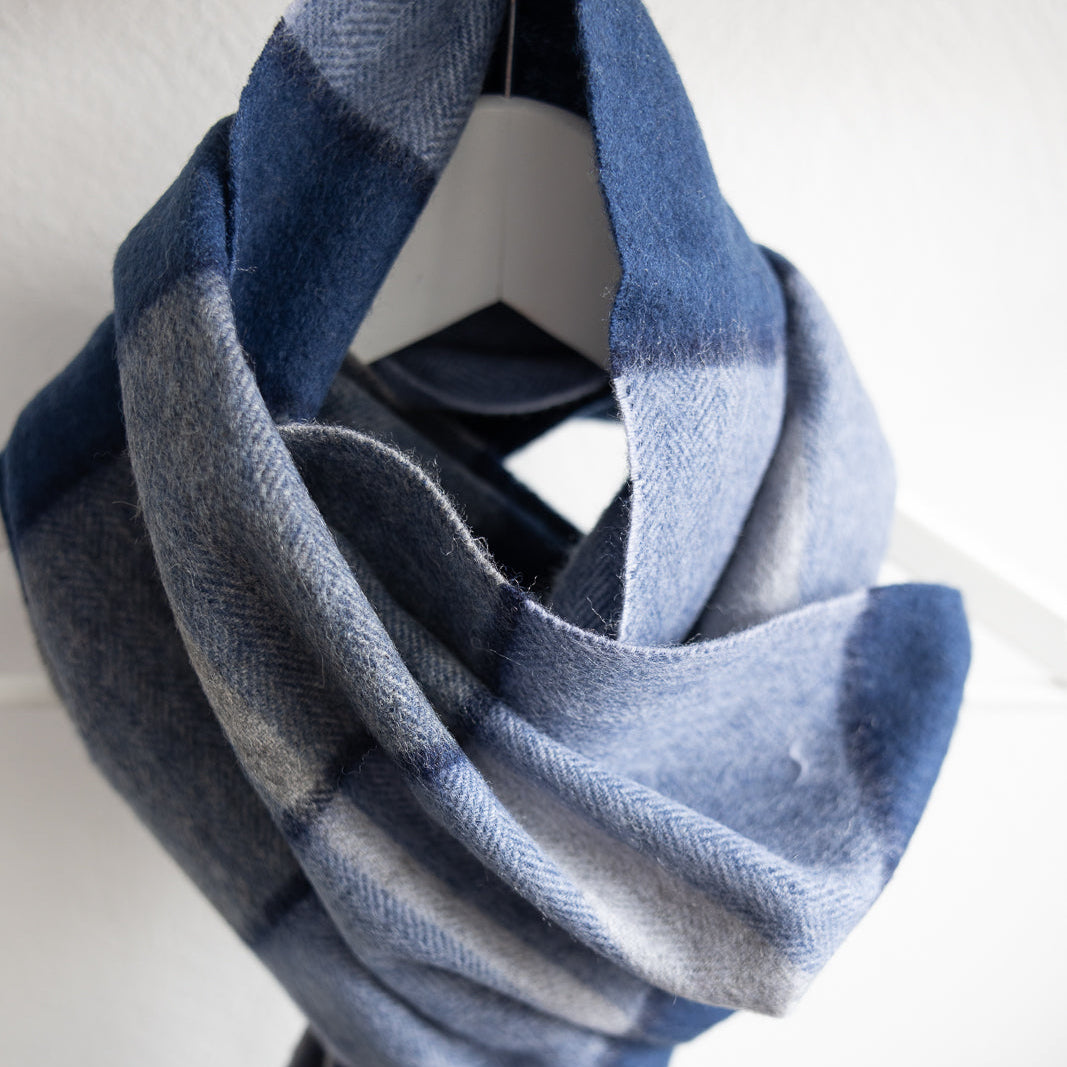 🧣 The Dingle Scarf – 100% Lambswool Luxury

Nestled on the breathtaking Dingle Peninsula, Dingle Town is famous for its vibrant streets, rich Irish heritage, and stunning coastal landscapes. Inspired by this magical place, The Dingle Scarf captures the warmth, tradition, and timeless style of Ireland.

Finely woven from 100% premium lambswool, this scarf is ultra-soft, lightweight, and naturally insulating, making it the perfect accessory for all seasons. Whether you&