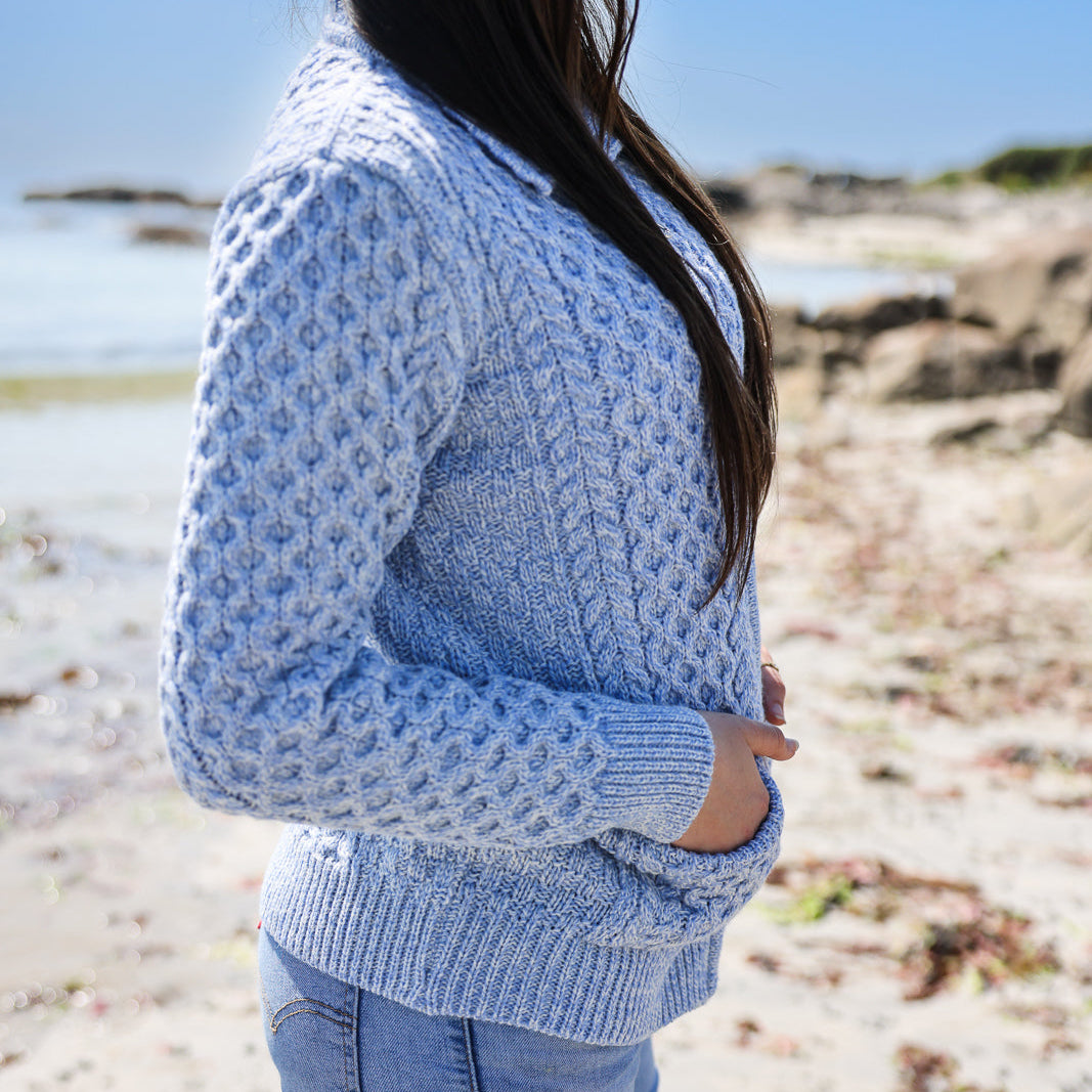 Our Traditional Ladies Aran Full-Zip Cardigan combines timeless Irish heritage with everyday comfort and style ☘️🧶 Crafted from luxuriously soft 100% Merino wool, this beautifully designed cardigan offers warmth, breathability, and effortless elegance for every season.