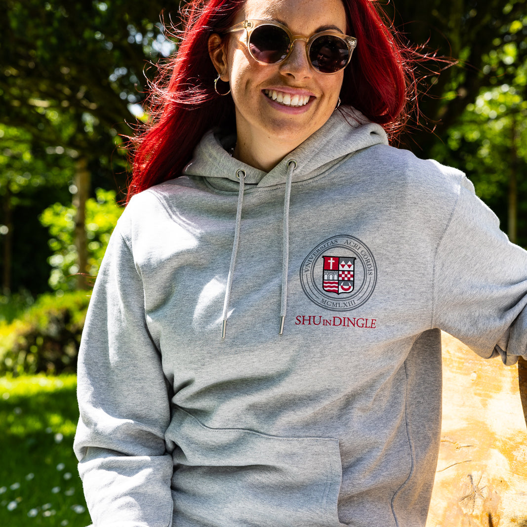 Official Sacred Heart University Dingle Apparel – Sustainable Style with Purpose 🌍🎓

Celebrate your connection to Sacred Heart University Dingle with our exclusive collection of sweatshirts, hoodies, t-shirts, and beanies. Designed to evoke pride and belonging, each piece reflects the university&