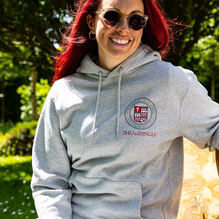 Official Sacred Heart University Dingle Apparel – Sustainable Style with Purpose 🌍🎓

Celebrate your connection to Sacred Heart University Dingle with our exclusive collection of sweatshirts, hoodies, t-shirts, and beanies. Designed to evoke pride and belonging, each piece reflects the university&