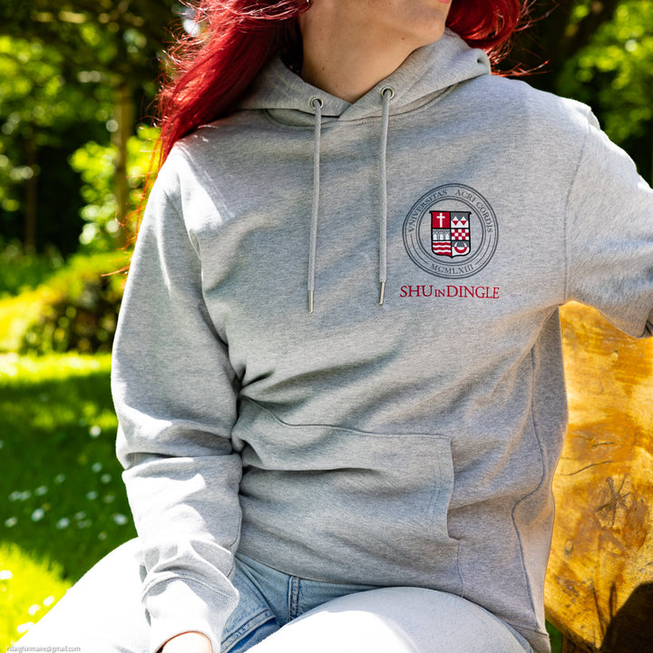 Official Sacred Heart University Dingle Apparel – Sustainable Style with Purpose 🌍🎓

Celebrate your connection to Sacred Heart University Dingle with our exclusive collection of sweatshirts, hoodies, t-shirts, and beanies. Designed to evoke pride and belonging, each piece reflects the university&