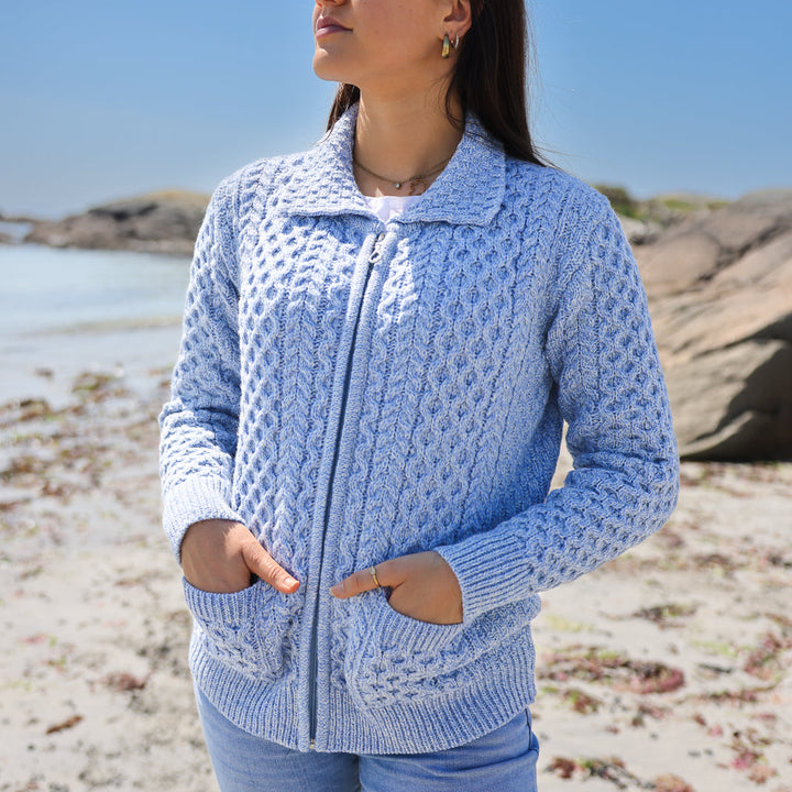 Our Traditional Ladies Aran Full-Zip Cardigan combines timeless Irish heritage with everyday comfort and style ☘️🧶 Crafted from luxuriously soft 100% Merino wool, this beautifully designed cardigan offers warmth, breathability, and effortless elegance for every season.