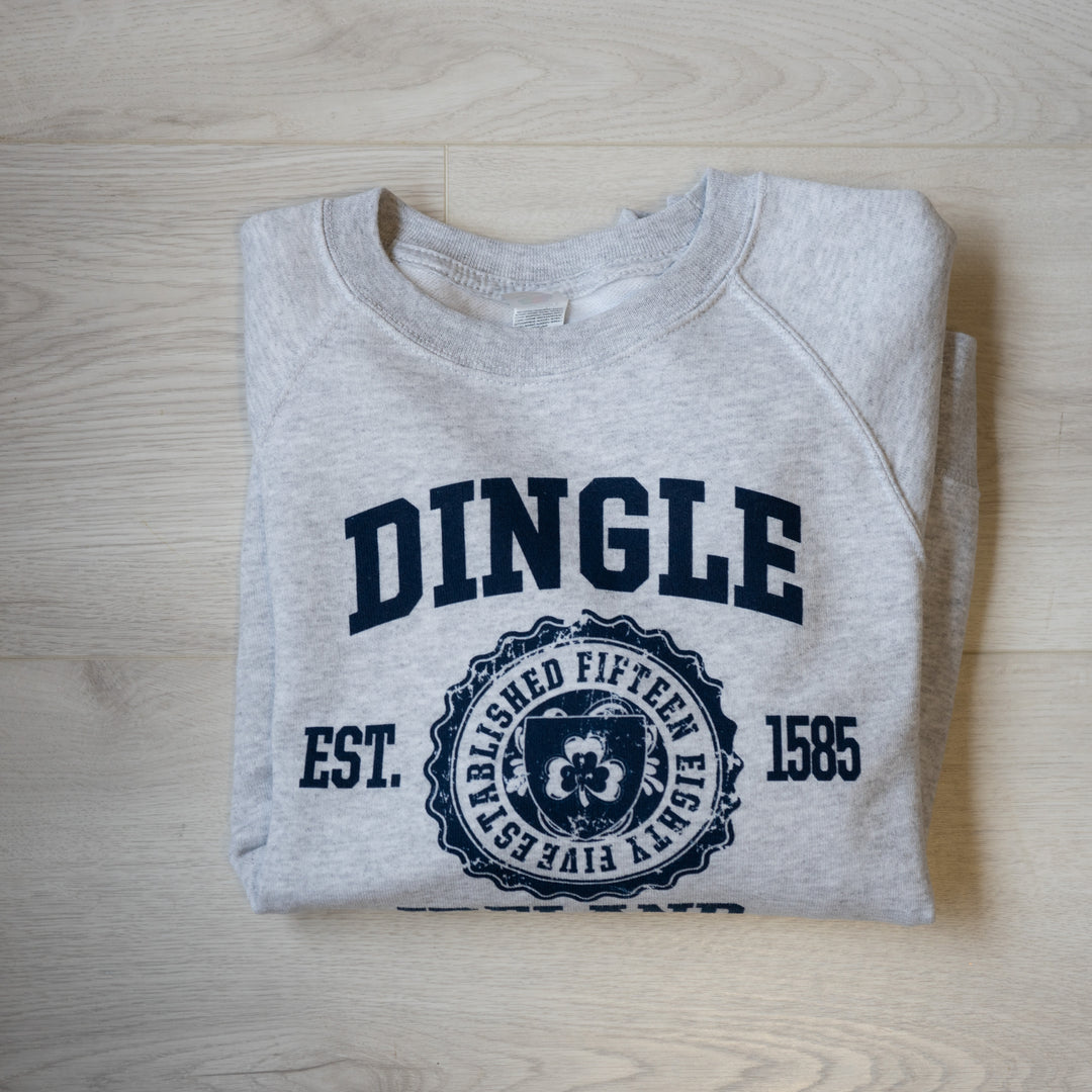 🧥 Embrace the Spirit of Dingle with Our Cozy Sweatshirt 🌊☘️

Introducing our Dingle Cotton Mix Sweatshirt, a perfect blend of comfort, style, and Irish charm! Inspired by the vibrant essence of Dingle, Ireland, this sweatshirt captures the heart of the Wild Atlantic Way in every stitch.

🌟 Features You’ll Love:
🛋️ Effortless Comfort: Crafted from a premium cotton-polyester blend, offering softness and breathability for all-day wear.
