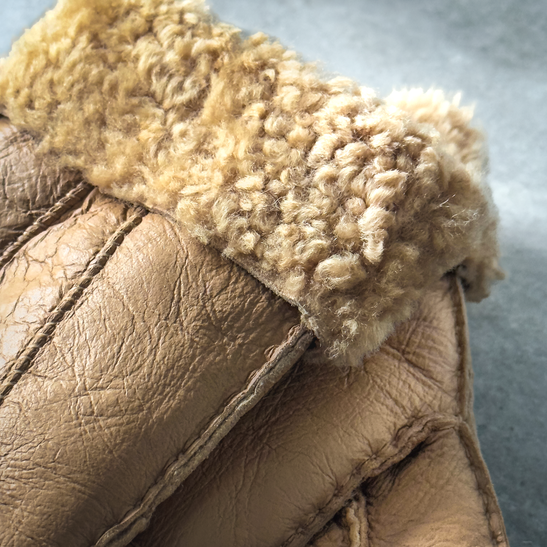 100% Sheepskin Gloves – Luxury, Warmth &amp; Timeless Style

Elevate your winter wardrobe with our 100% sheepskin gloves, expertly crafted for ultimate warmth, comfort, and style. Made from premium sheepskin leather, these gloves are the perfect blend of luxury and practicality, offering unparalleled softness and durability.



🧤 Key Features for Warmth &amp;amp; Elegance:

Premium Sheepskin Leather: Soft, durable, and designed for long-lasting use.


