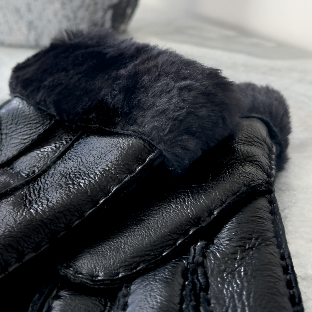 Indulge in unmatched comfort and sophistication with our exquisite sheepskin gloves, meticulously crafted to elevate your winter wardrobe. Made from premium sheepskin leather, these gloves offer unparalleled softness and warmth, ensuring your hands stay cozy even in the coldest of temperatures.